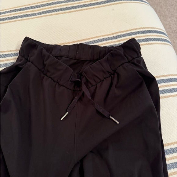 Lululemon Joggers full length -size 4 - Picture 5 of 5